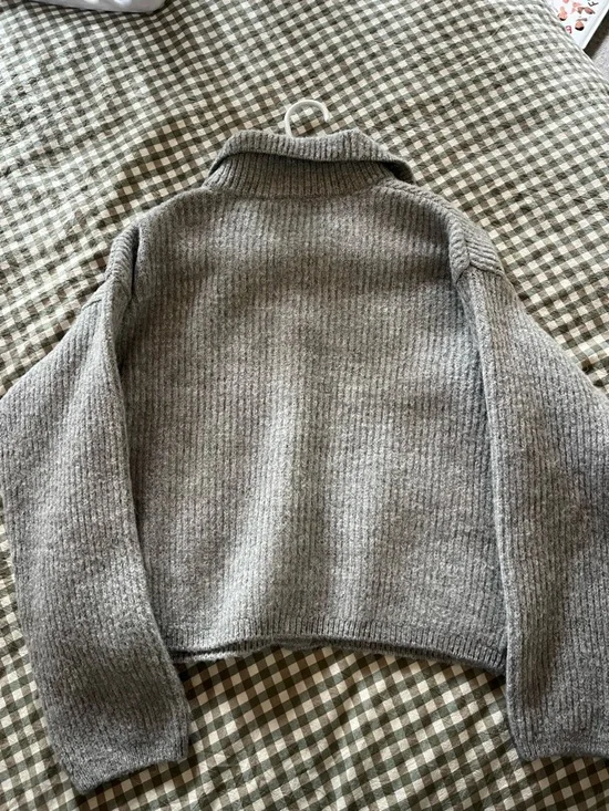 New Look Light Grey Ribbed Button Cardigan - Picture 3 of 4